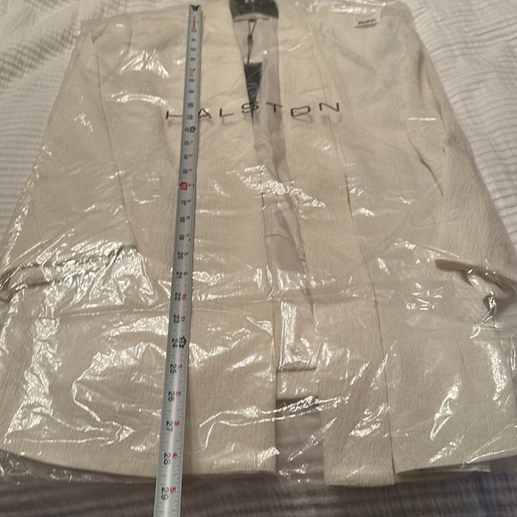 Halston Crinkle Crepe Scarf Front Blazer - NWT - Size L - Picture 14 of 15